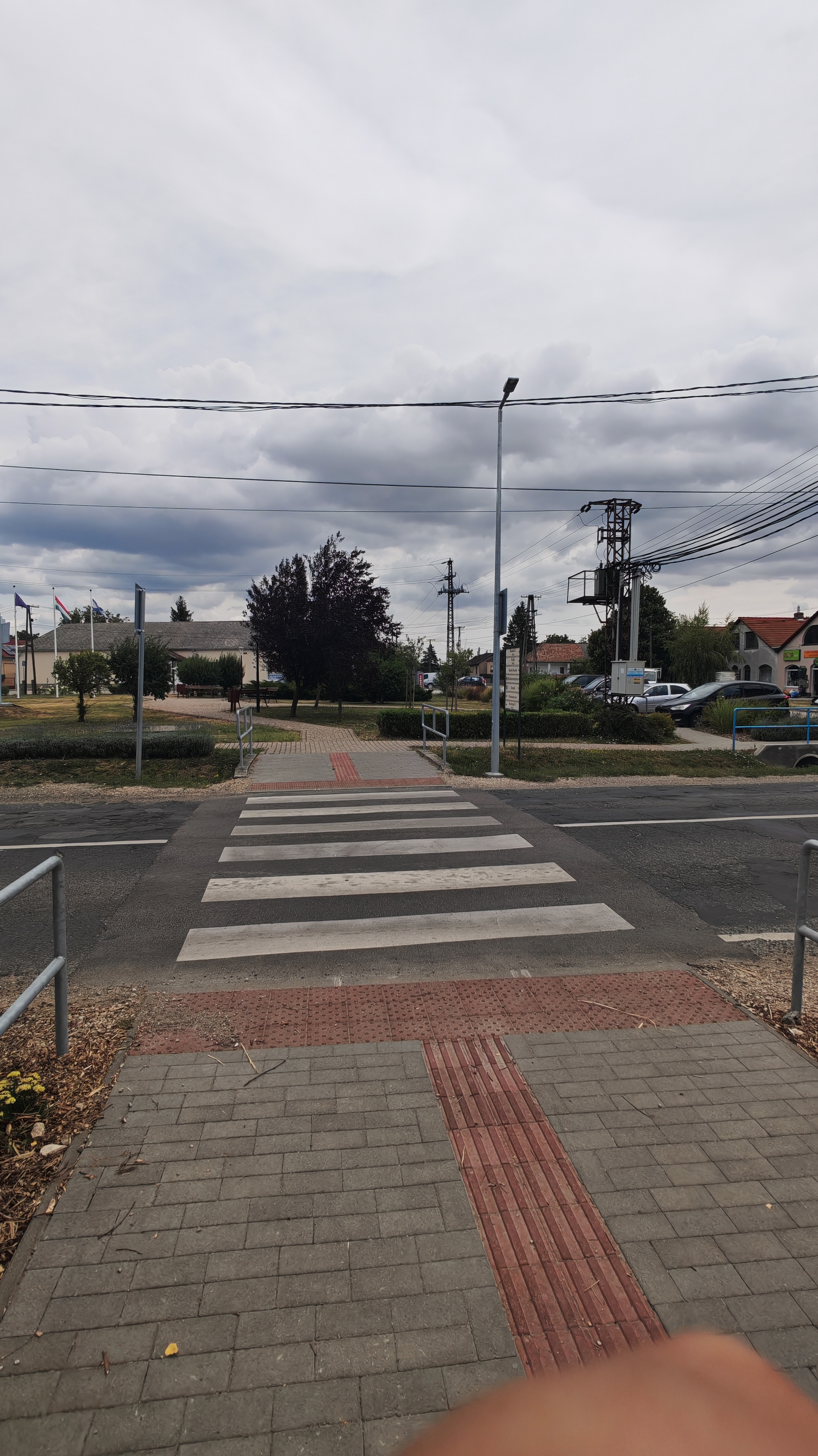 Gyalogátkelő közvilágítása és transzformátorállomás